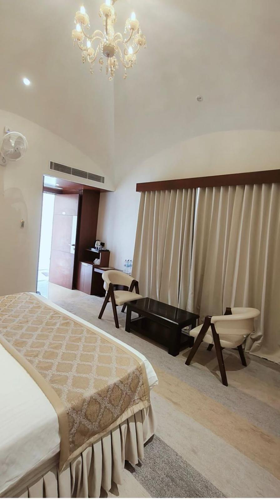 Ayodhya Haat Luxury Cottages Luaran gambar
