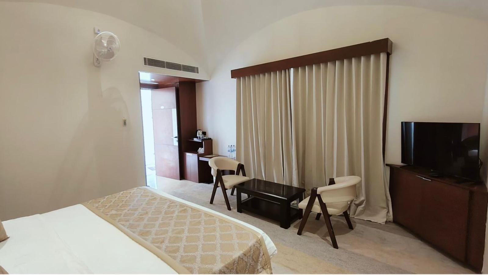 Ayodhya Haat Luxury Cottages Luaran gambar
